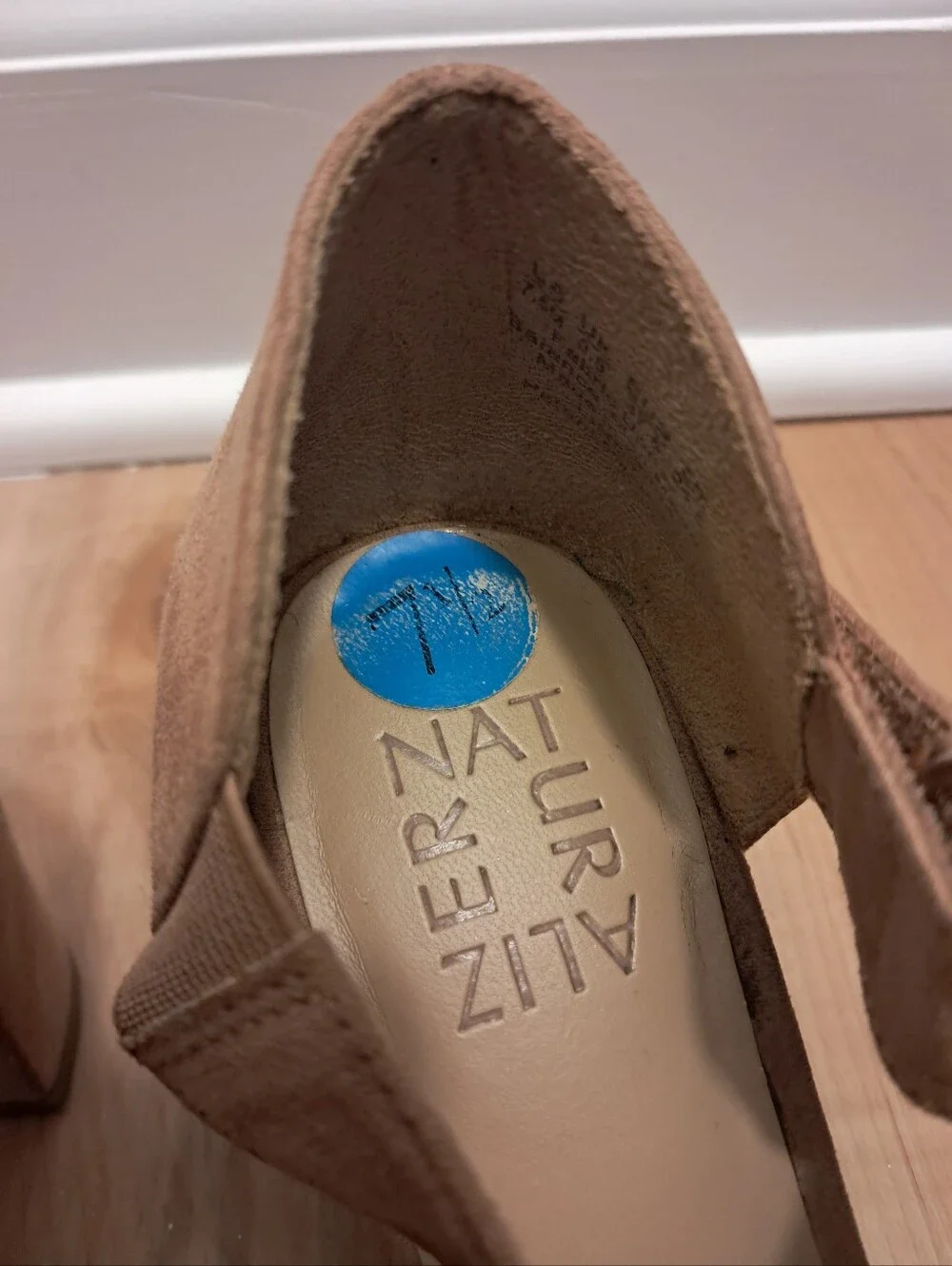 Naturalizer Block Heels Women's 7.5 Nude Tan Faux Suede Comfort Summer Vacation